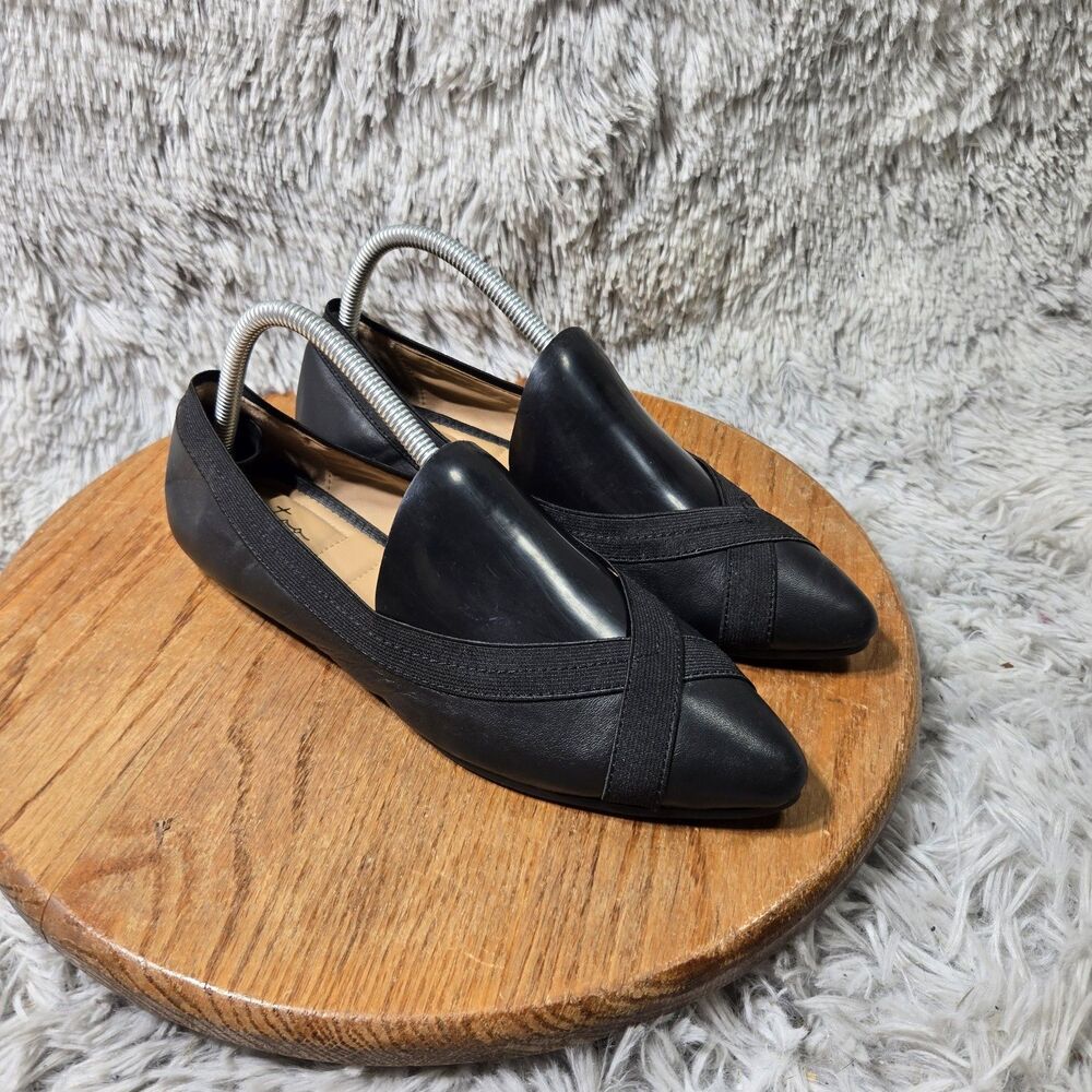 Me Too Reign Womens Black Leather Memory Foam Slip On Pointed Toe Flat Size 8M